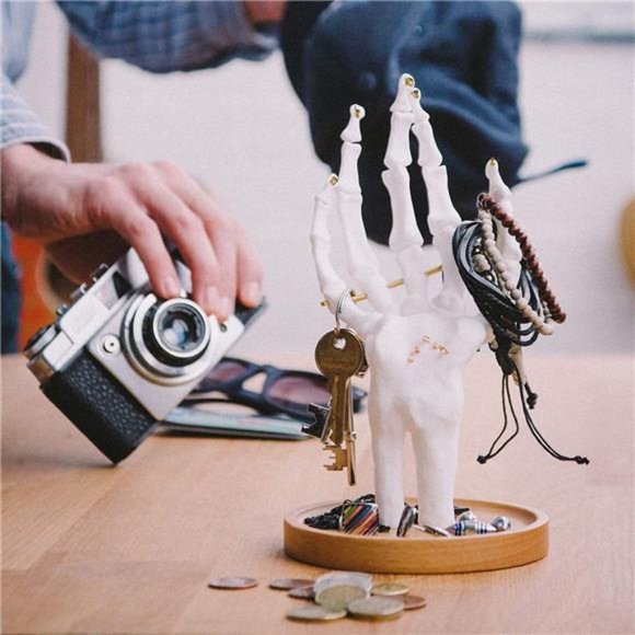 Skeleton Hand Ring Holder & Jewelry Stand Earring Organizer & Necklace Holder - Picture 10 of 10